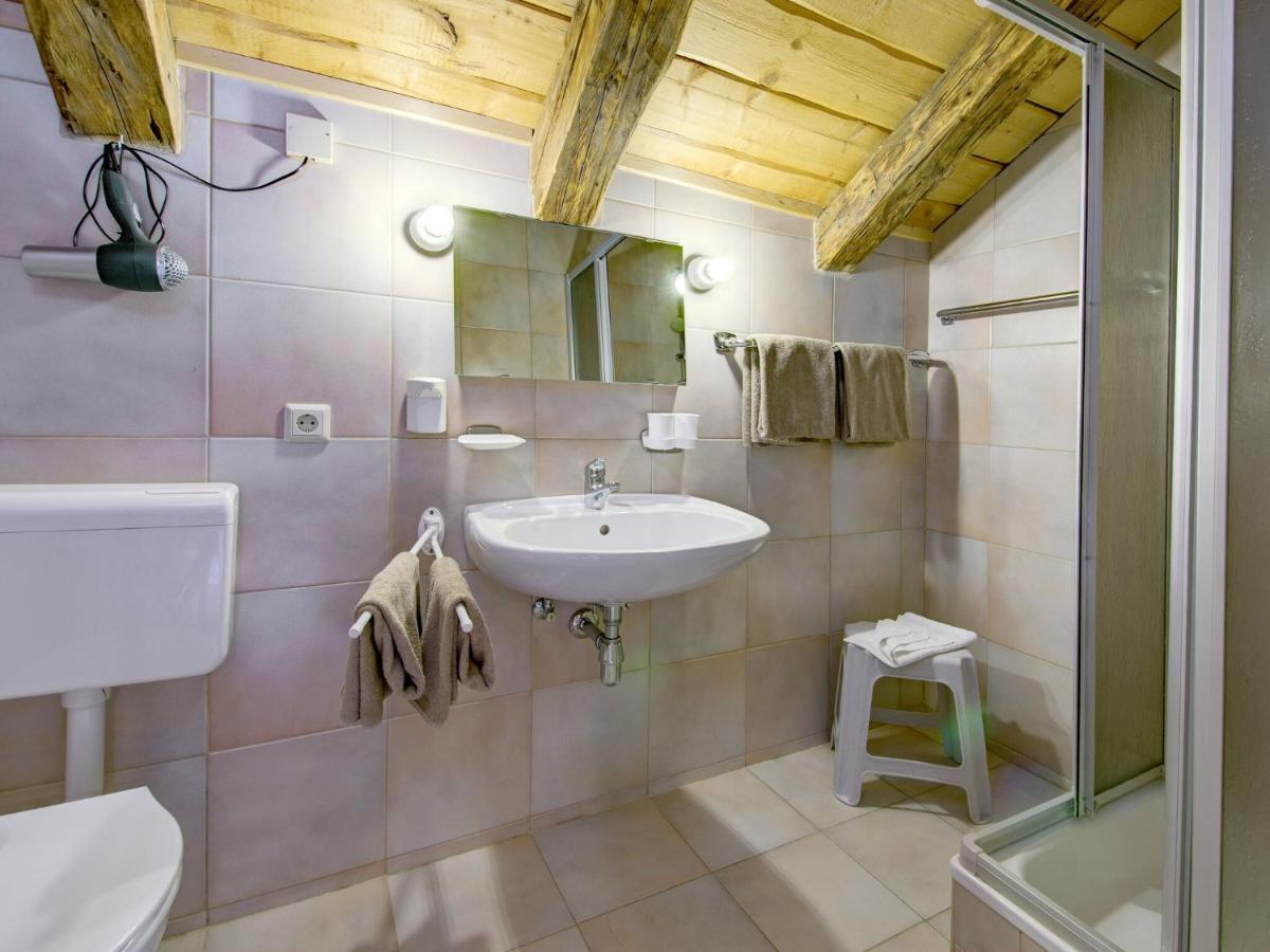Apartment In Lienz With A Balcony Obernussdorf Bagian luar foto