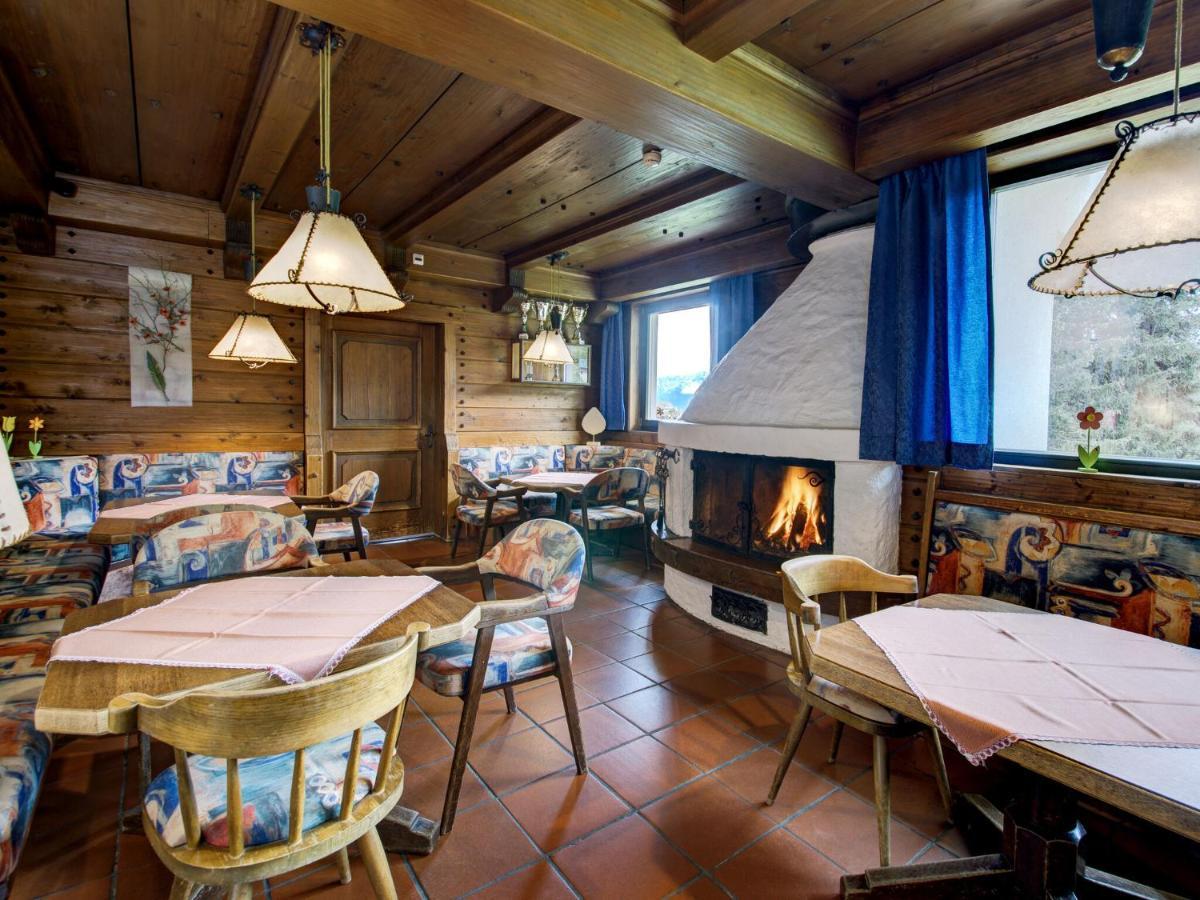 Apartment In Lienz With A Balcony Obernussdorf Bagian luar foto